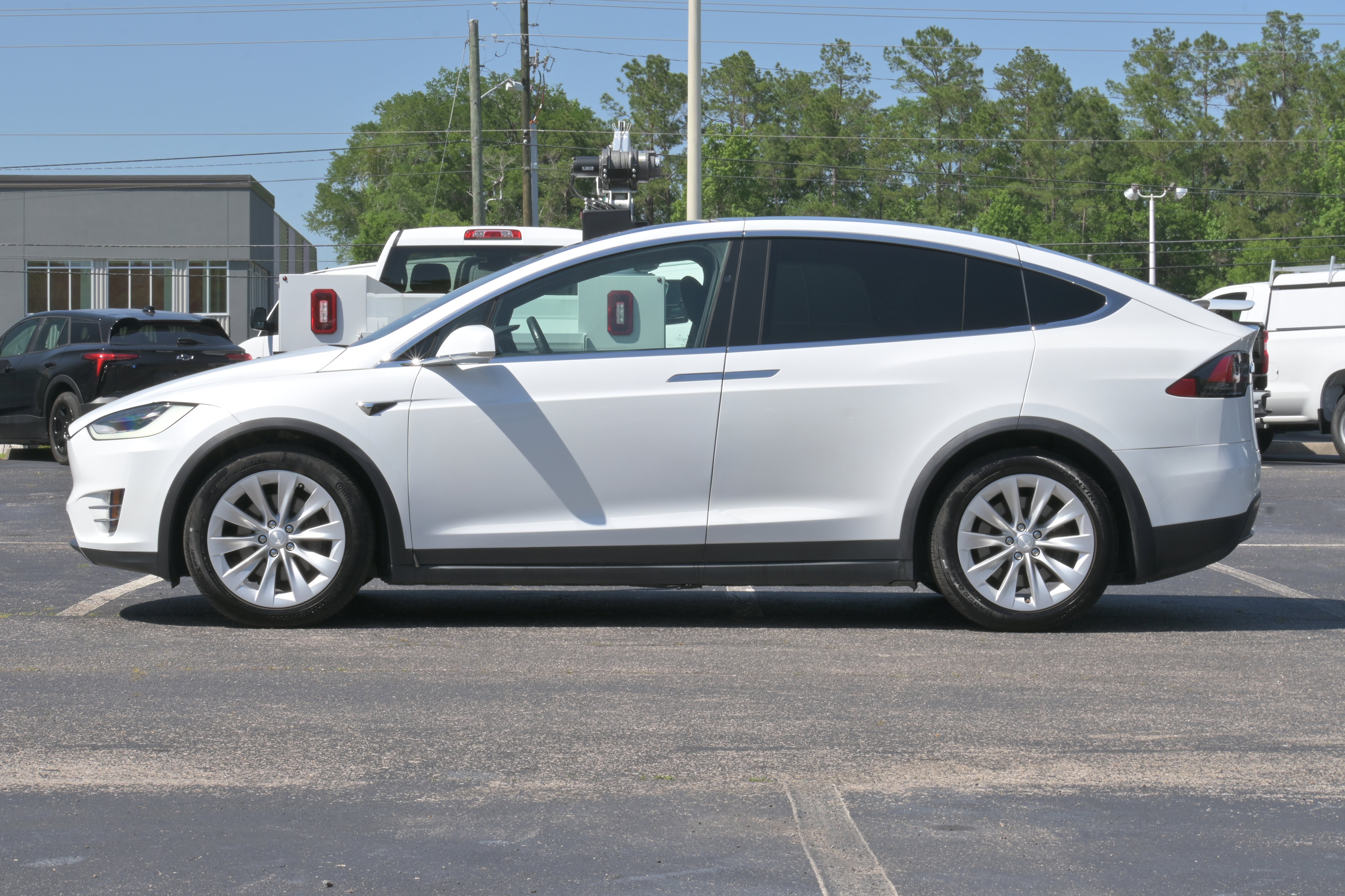 Used 2020 Tesla Model X Long Range AWD/4WD image 7