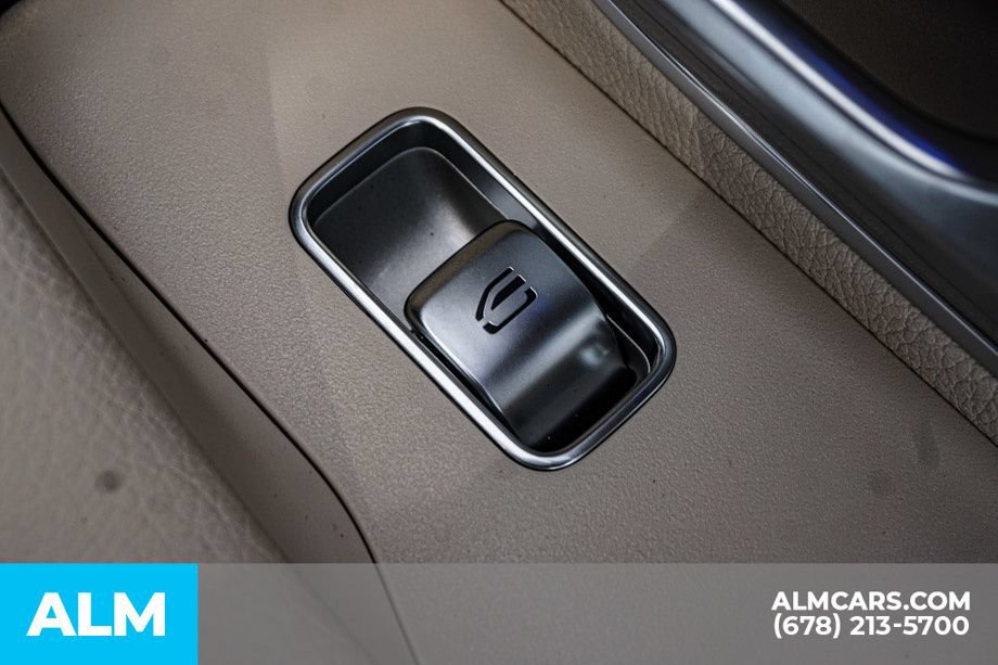 Used 2025 Mercedes-Benz GLE 580 4MATIC image 60