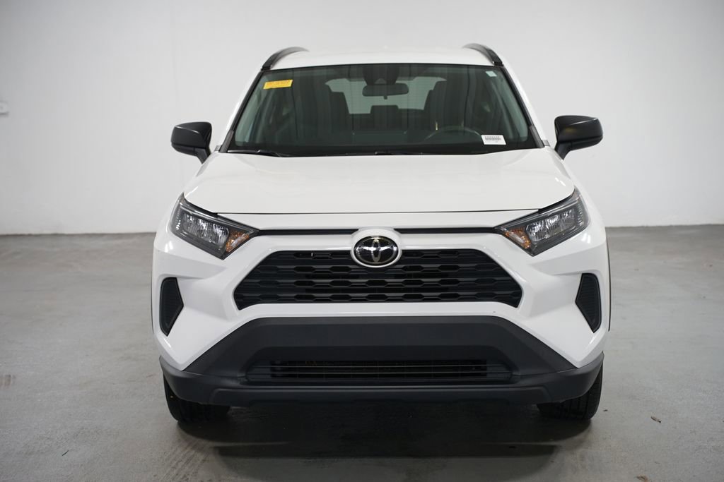 Used 2021 Toyota RAV4 LE video 2