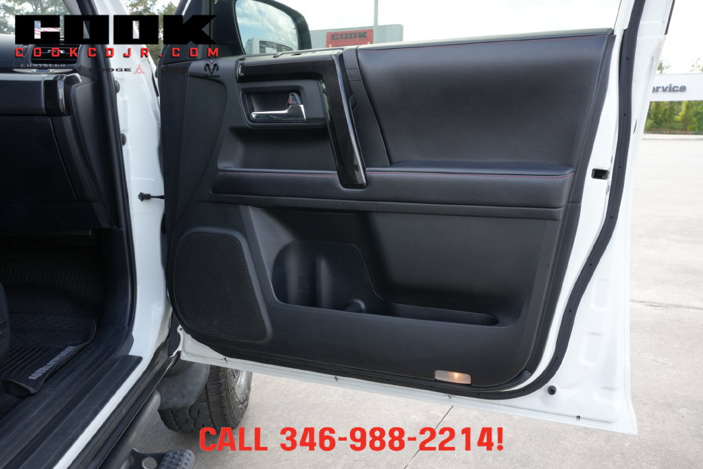 Used 2019 Toyota 4Runner TRD Off-Road Premium AWD/4WD image 27