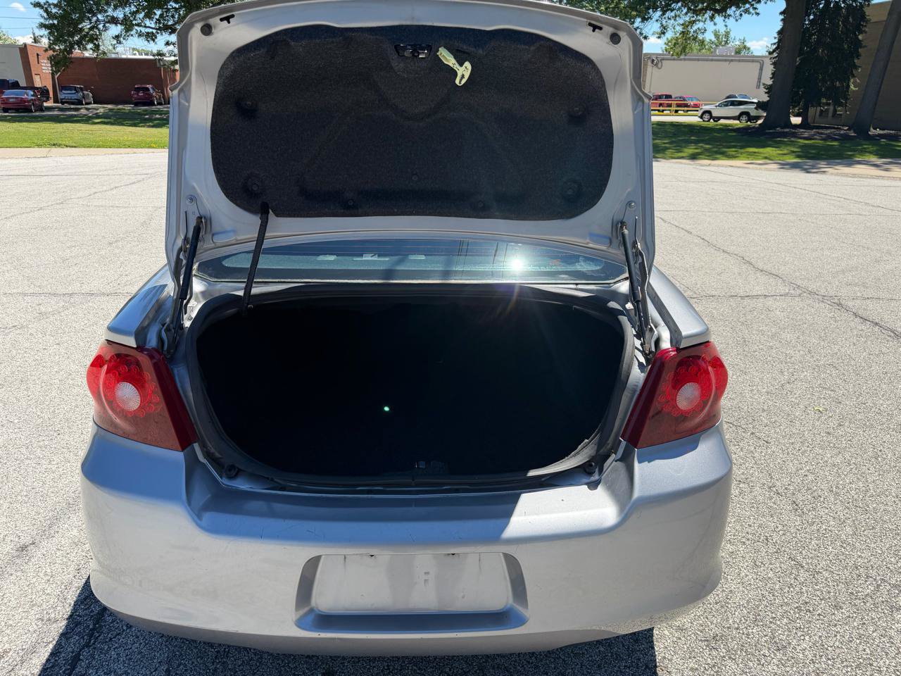Used 2013 Dodge Avenger SE FWD image 17