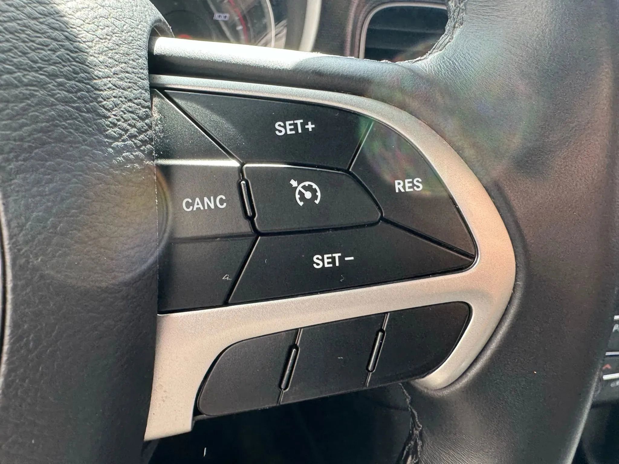 Used 2018 Dodge Charger SXT Plus image 12