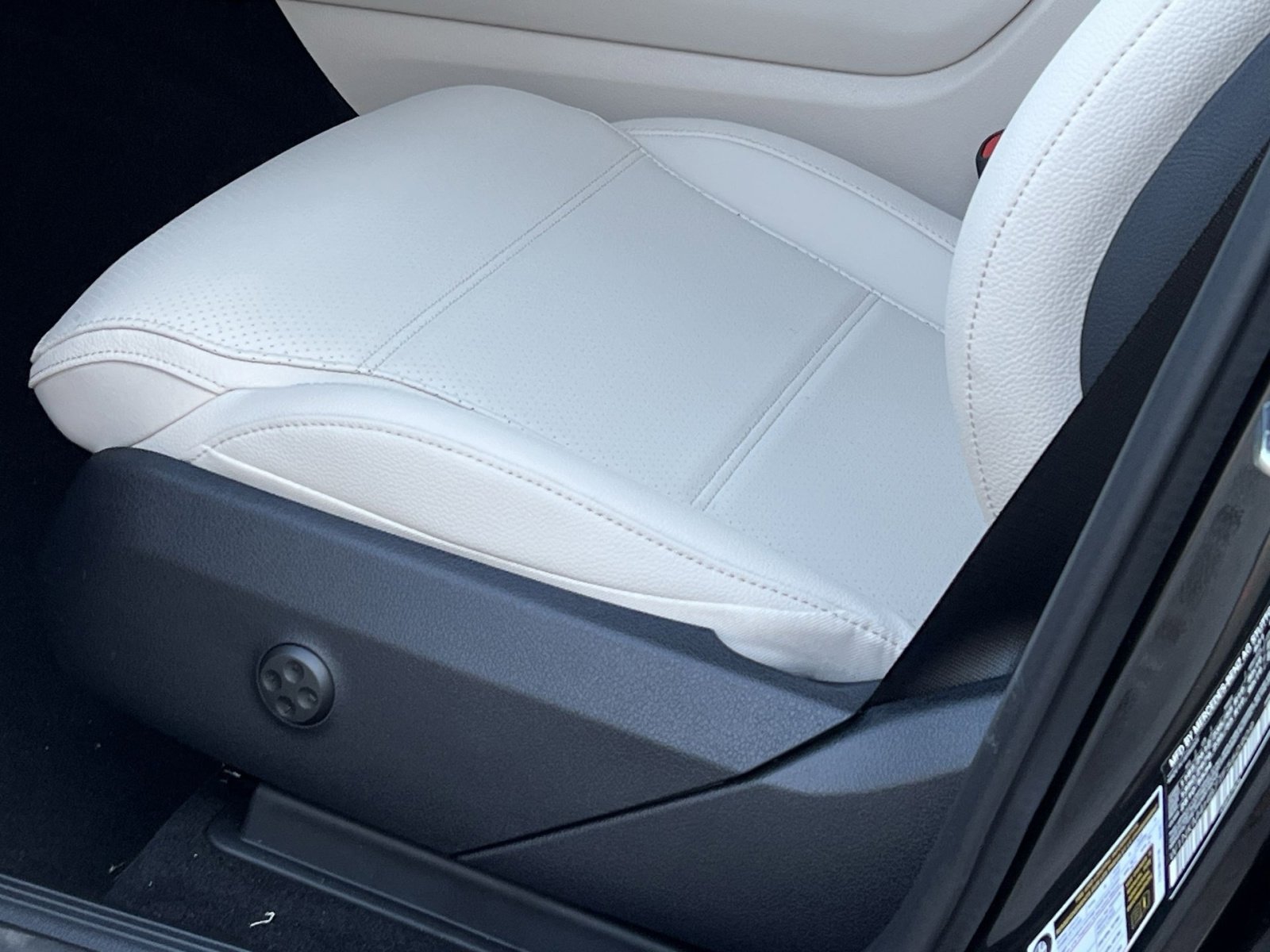 New 2026 Mercedes-Benz GLC 300 4MATIC image 12