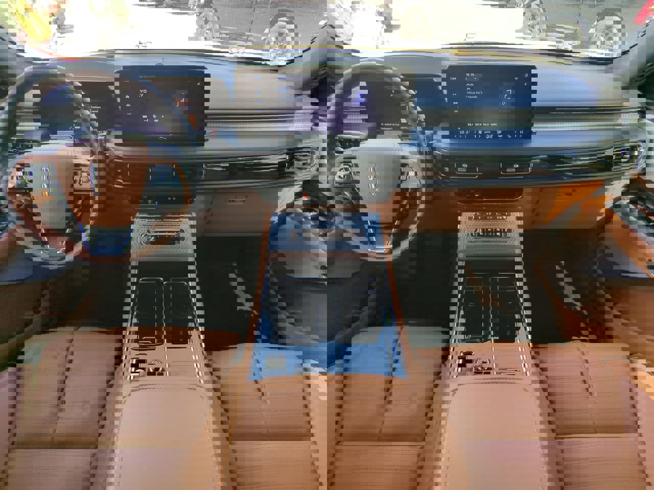 Used 2025 Lincoln Aviator Black Label w/ Jet Appearance Package image 15