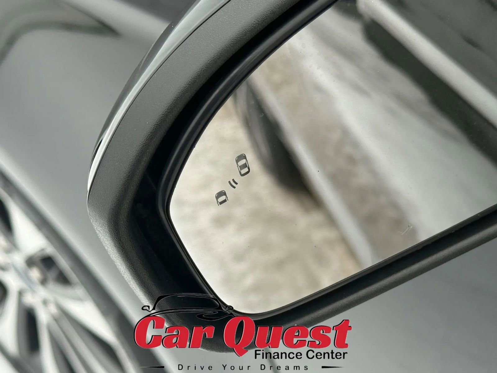 Used 2020 Ford Fusion SE image 28