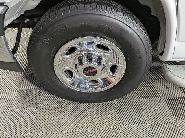 Used 2024 GMC Savana 2500 w/ Driver Convenience Package RWD image 31