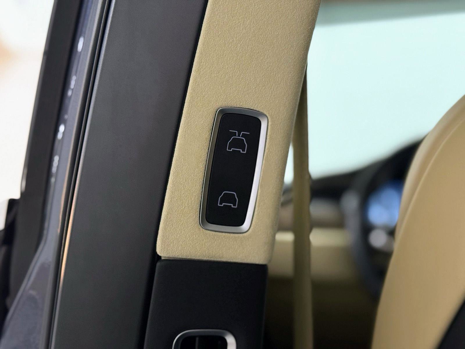 Used 2017 Tesla Model X 75D image 17