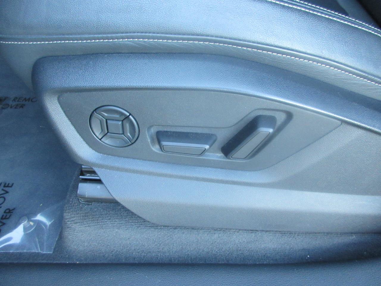 Used 2023 Audi Q8 Premium w/ Convenience Package image 13