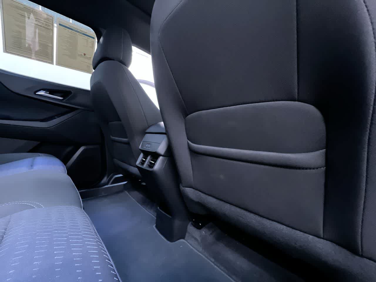 Used 2025 Chevrolet Equinox LT w/ Safety and Technology Package FWD image 41
