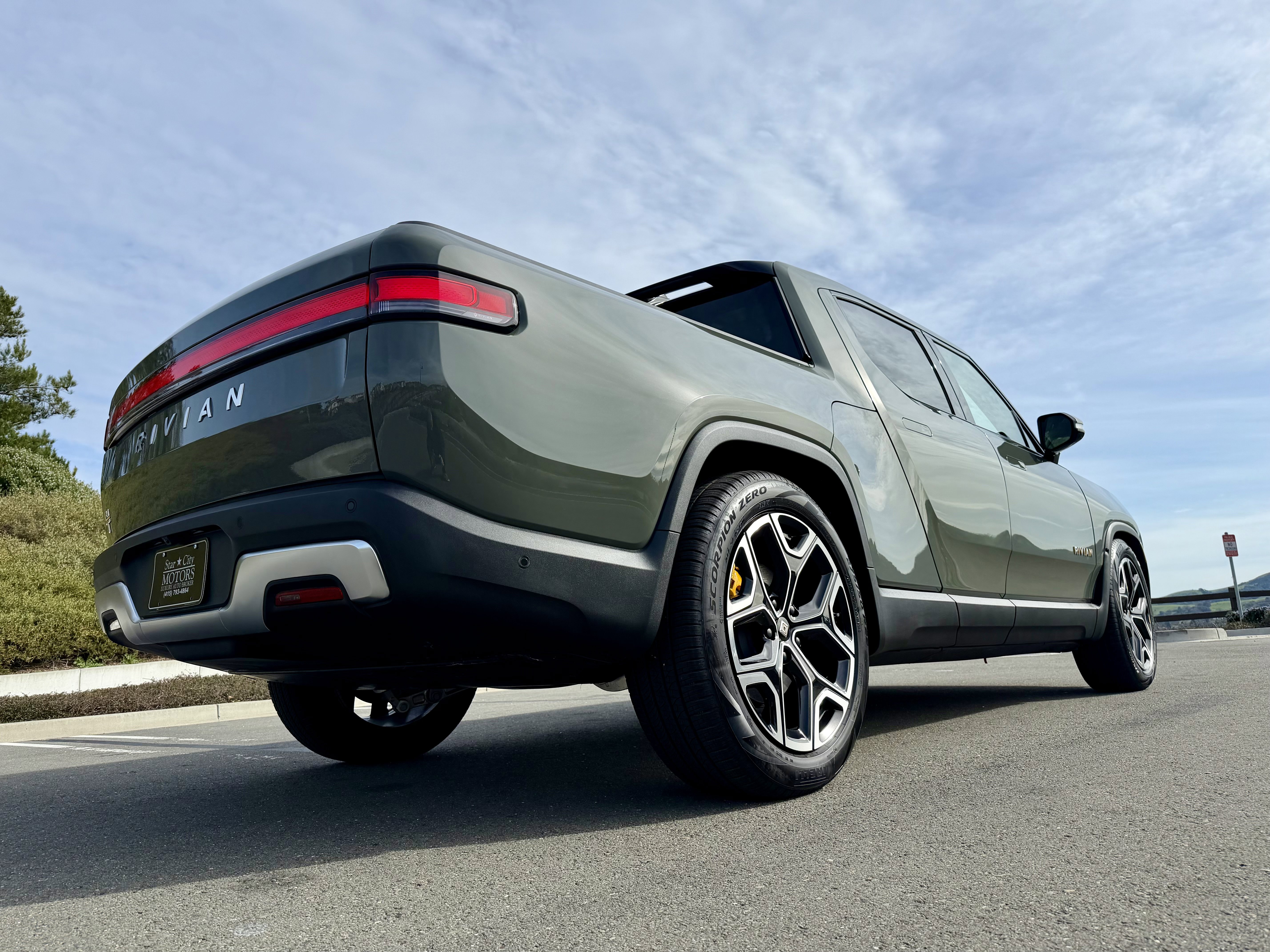 Used 2022 Rivian R1T Launch Edition image 15