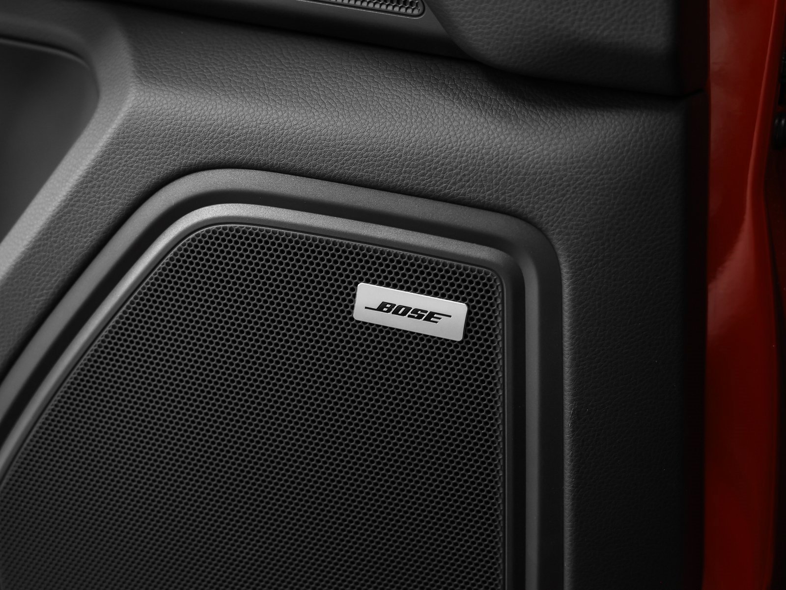 Certified 2025 Porsche Macan image 37