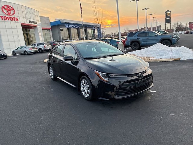 Certified 2023 Toyota Corolla LE image 2