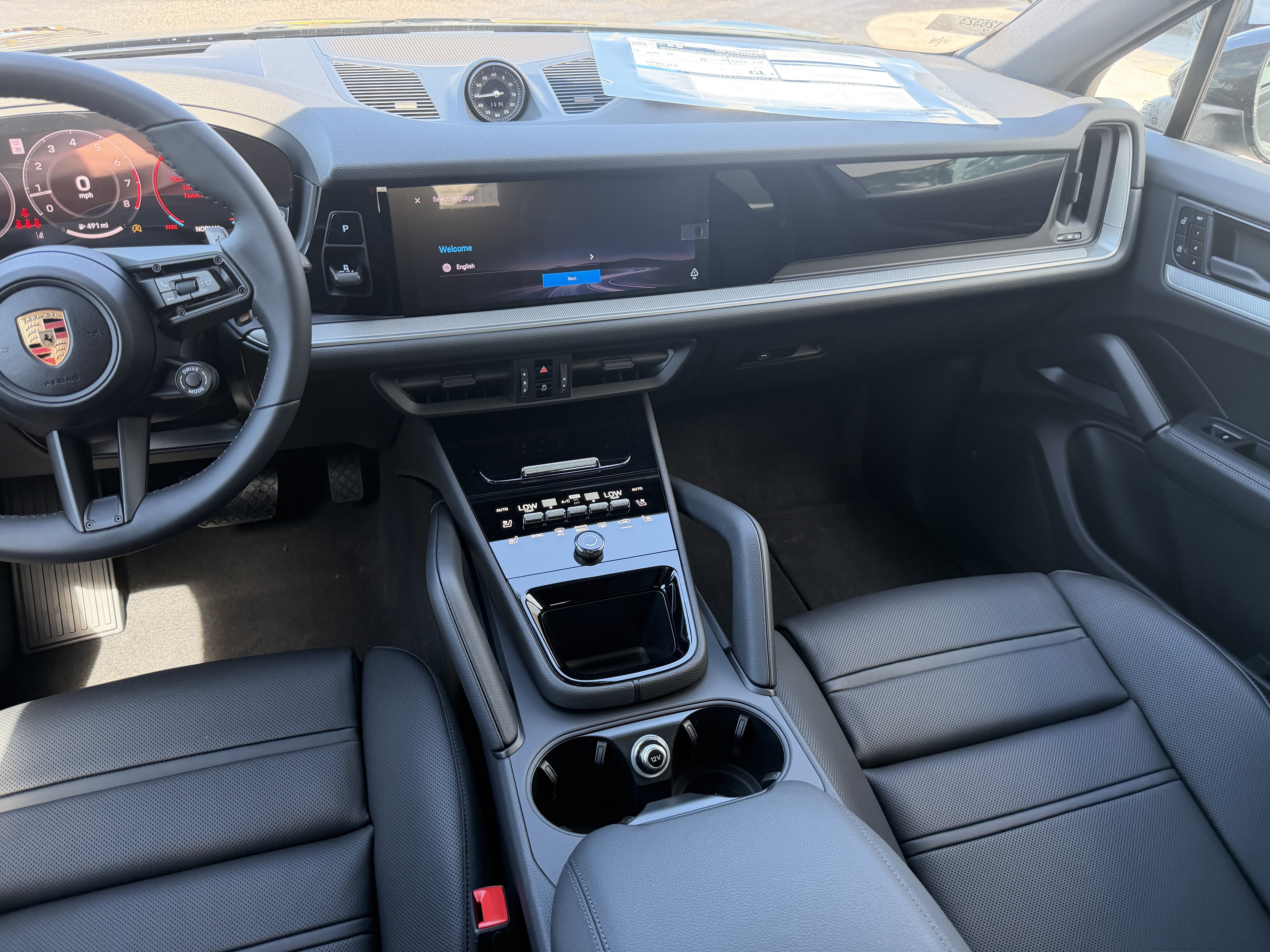 New 2026 Porsche Cayenne Coupe AWD/4WD image 18