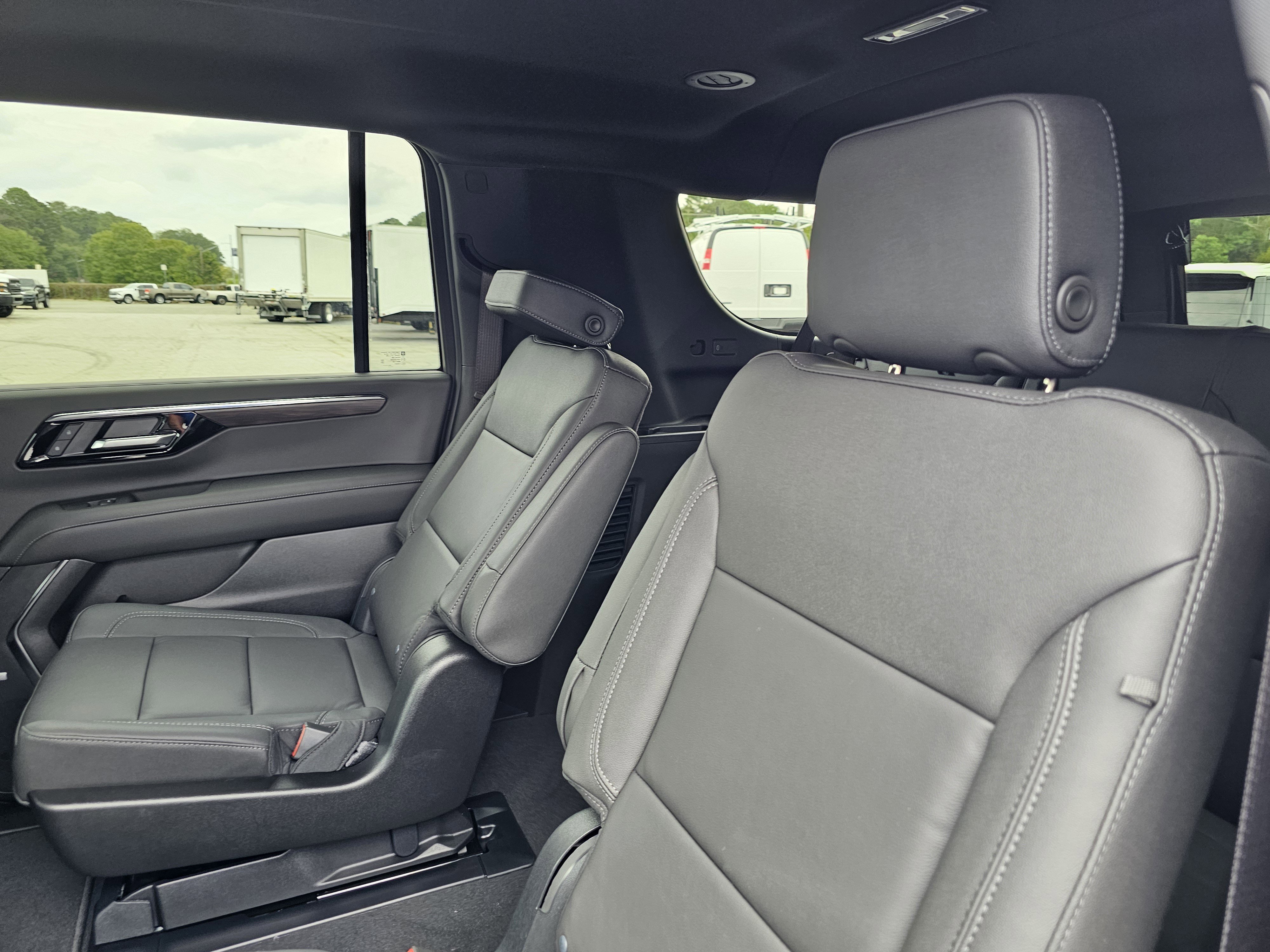 New 2026 Chevrolet Suburban LT w/ Comfort Package image 68