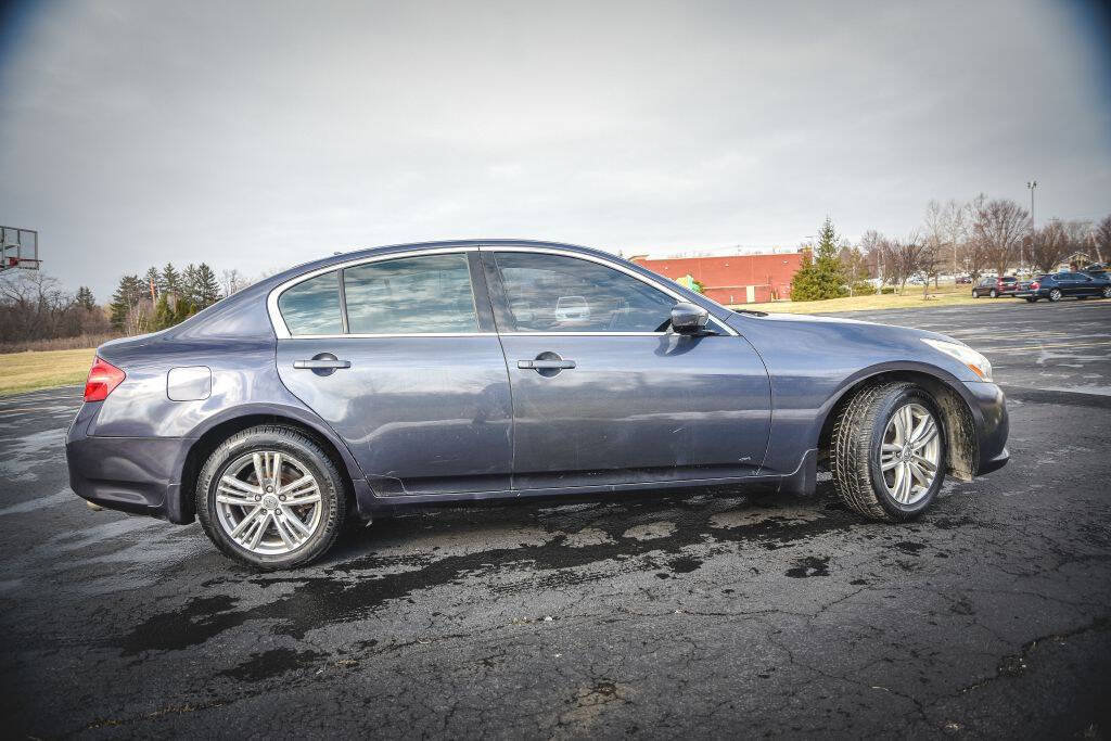 Used 2011 INFINITI G25 x w/ Moonroof Pkg AWD/4WD image 5