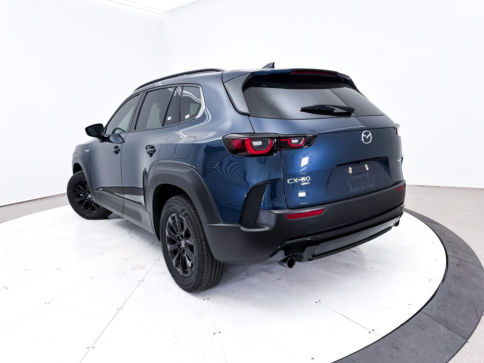 Certified 2025 MAZDA CX-50 AWD 2.5 Hybrid w/ Weather Package image 2