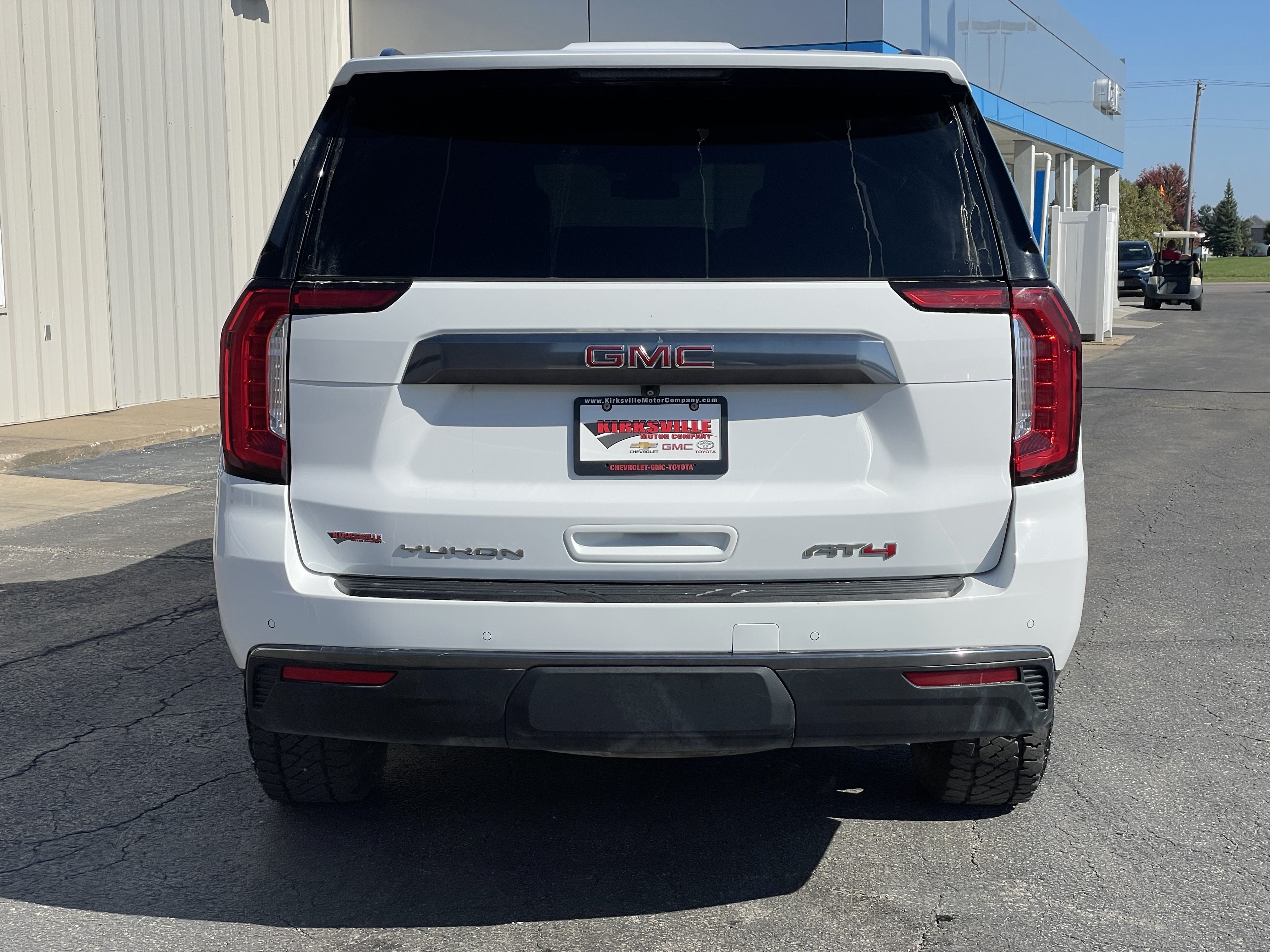 Certified 2024 GMC Yukon AT4 w/ Technology Package AWD/4WD image 5
