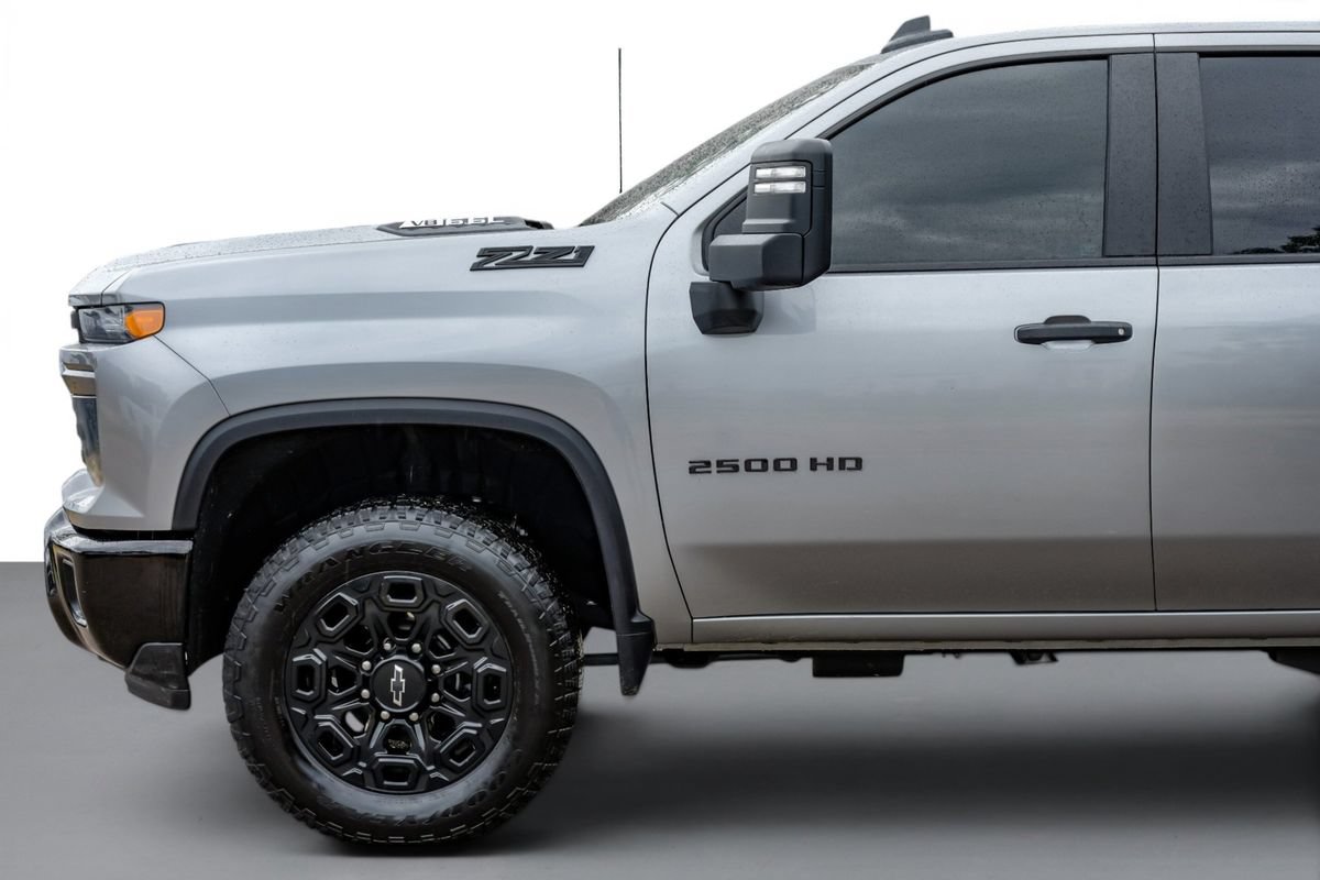 Used 2026 Chevrolet Silverado 2500 Custom w/ Custom Convenience Package AWD/4WD image 10