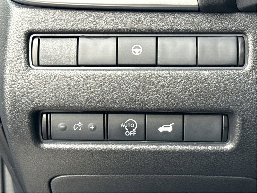 Used 2024 Nissan Rogue SL w/ SL Premium Package image 12