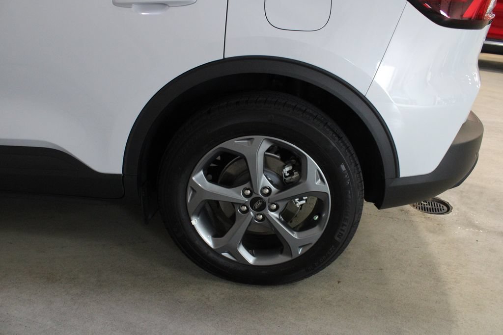 Used 2025 Ford Escape ST-Line w/ Tech Pack #1 AWD/4WD image 28