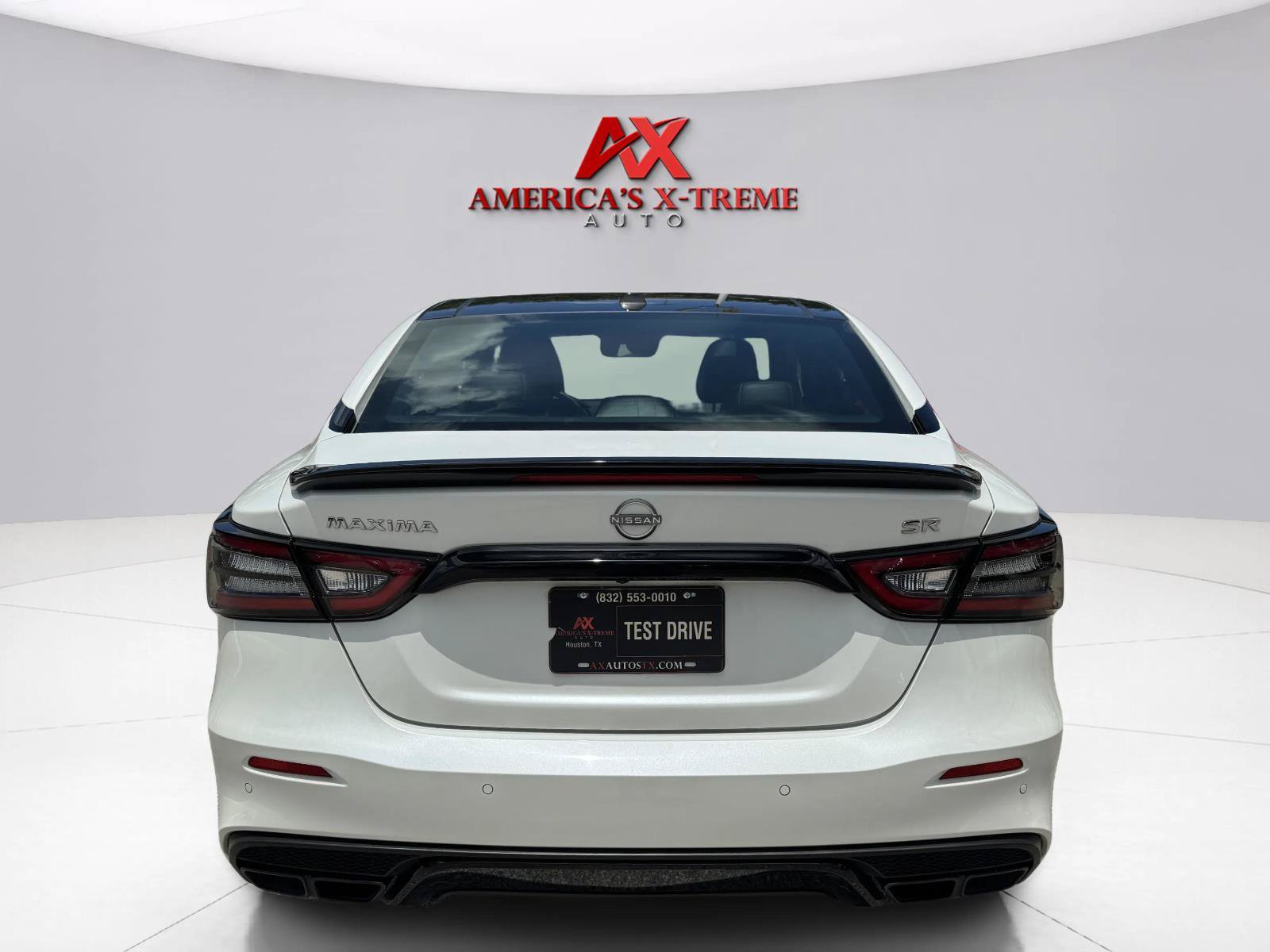 Used 2023 Nissan Maxima SR w/ Sport Mat Group FWD image 5