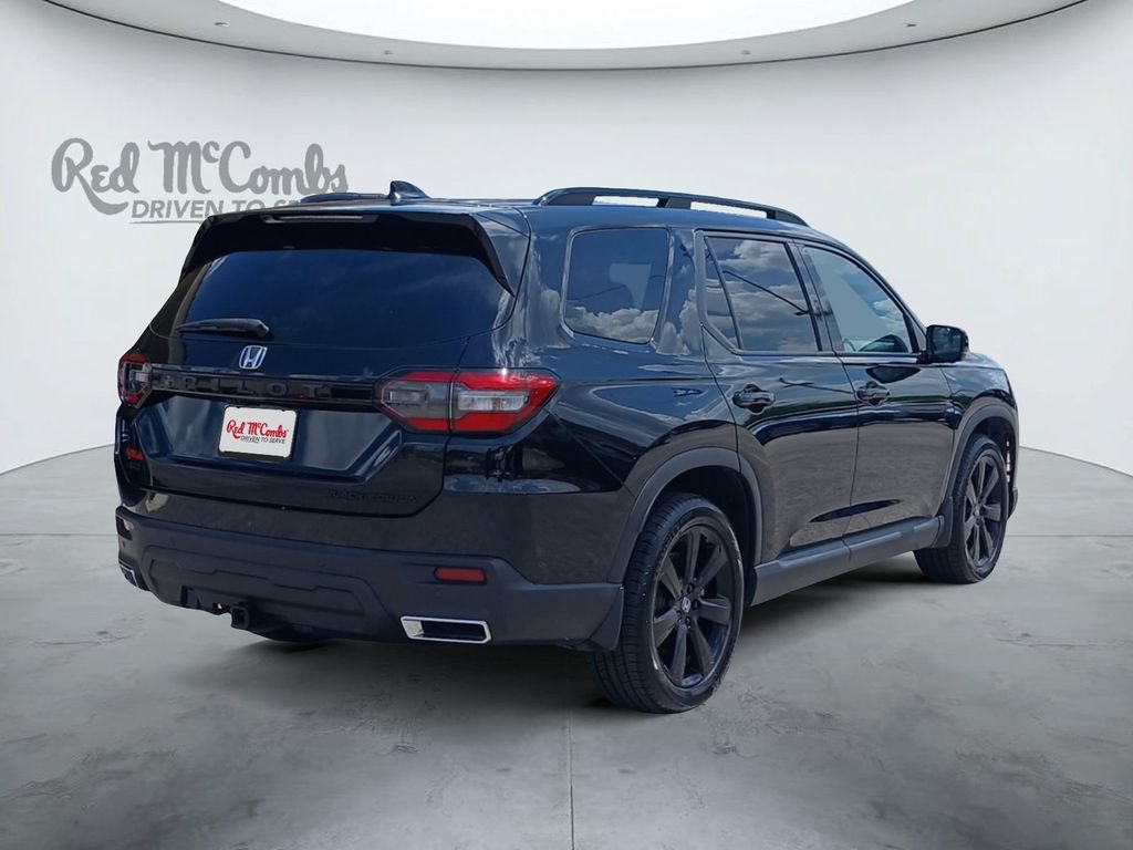 Used 2025 Honda Pilot Black Edition image 5