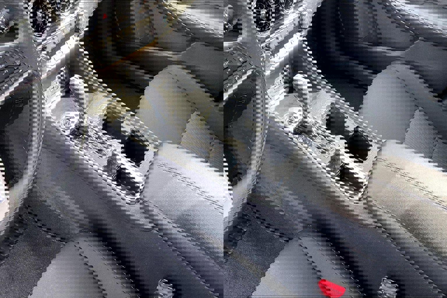 Used 2024 Nissan Sentra SV image 18