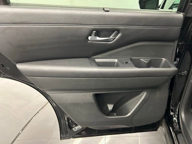 Certified 2024 Nissan Pathfinder SL image 23