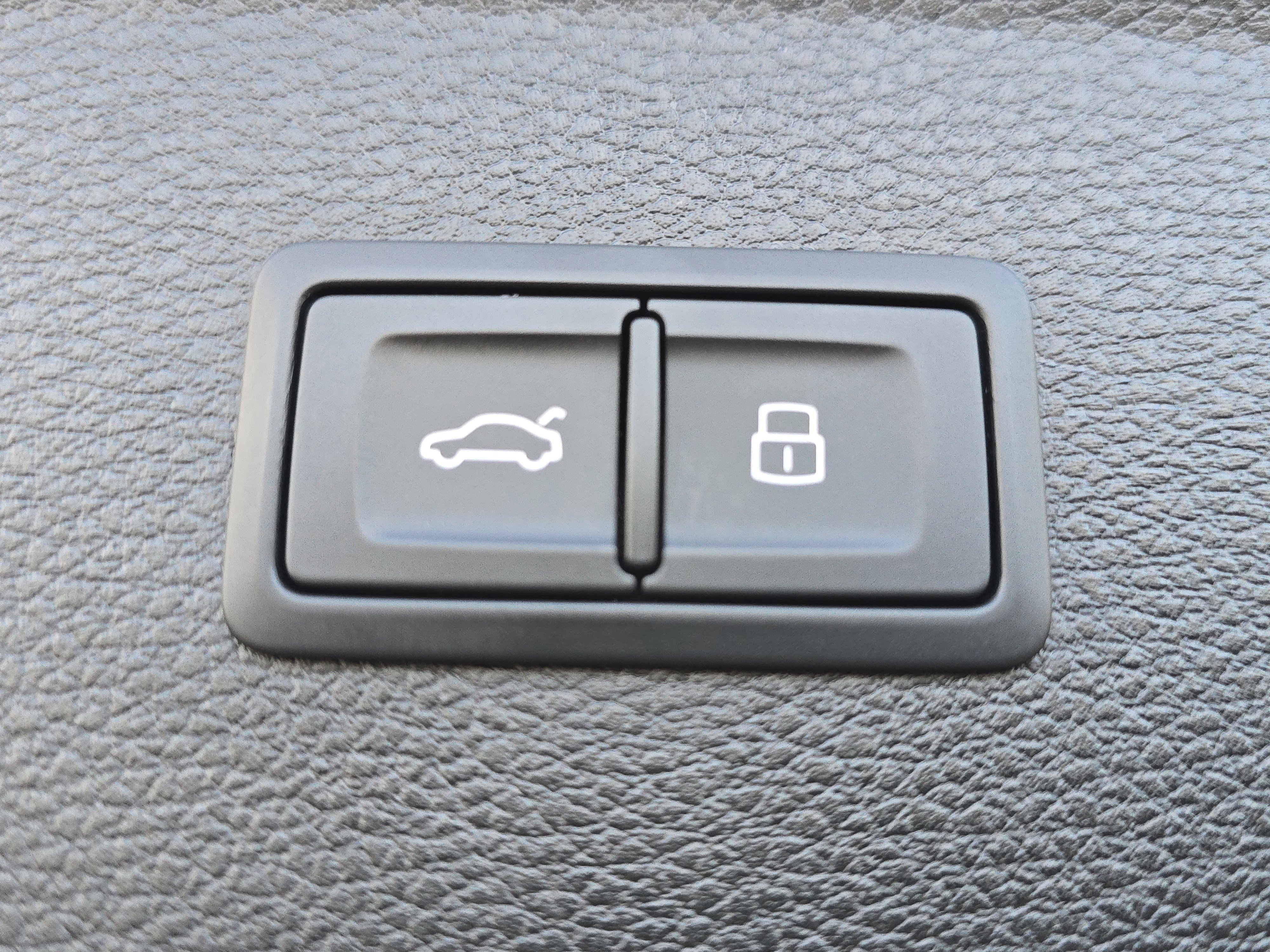 Certified 2022 Audi Q5 2.0T Premium Plus w/ Premium Plus Package image 19