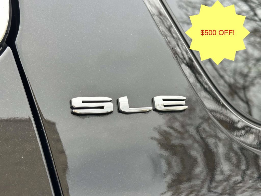 Used 2023 GMC Acadia SLE AWD/4WD image 14