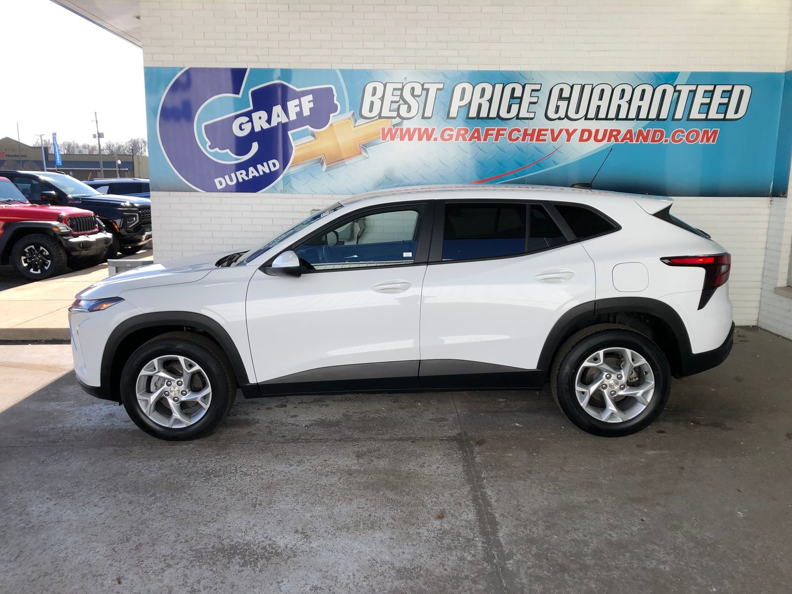 Used 2024 Chevrolet Trax LS w/ LS Convenience Package image 5