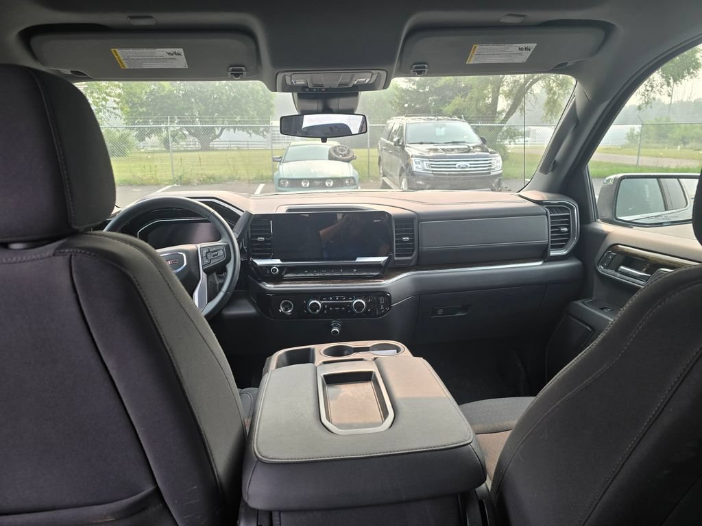 Used 2024 GMC Sierra 1500 SLE AWD/4WD image 9