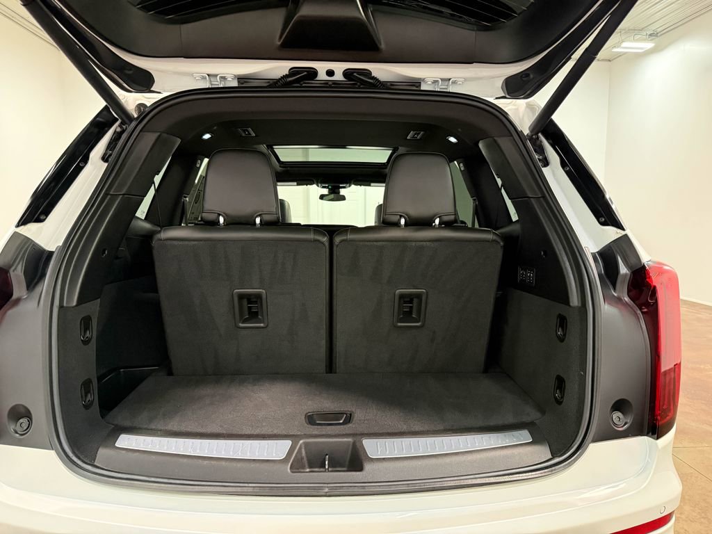 Used 2023 Cadillac XT6 Premium Luxury image 73