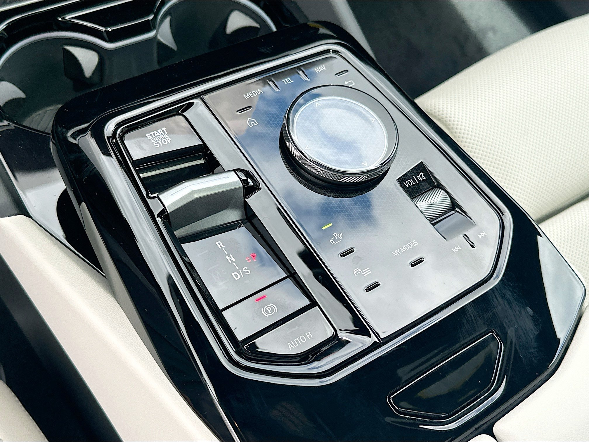 New 2026 BMW 530i w/ Premium Package RWD image 14