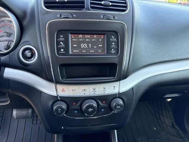 Used 2019 Dodge Journey SE FWD image 22