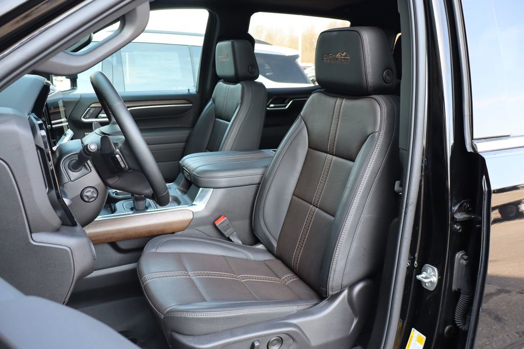 Used 2025 Chevrolet Silverado 1500 High Country w/ High Country Premium Package image 16