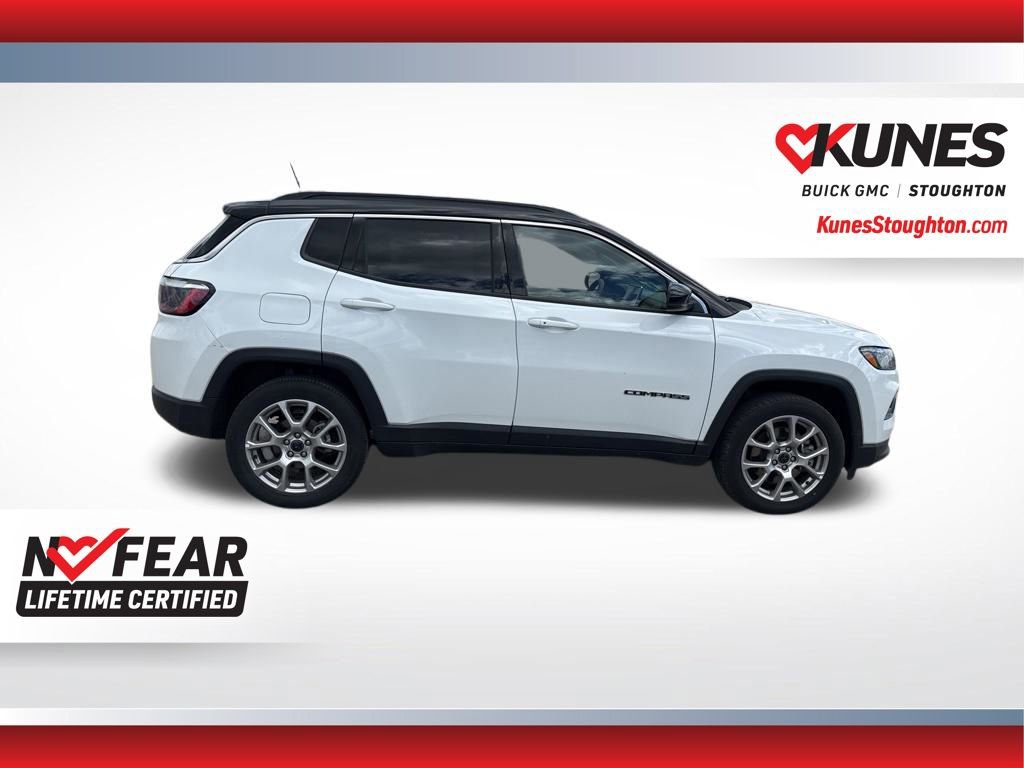 Used 2025 Jeep Compass Limited AWD/4WD image 11