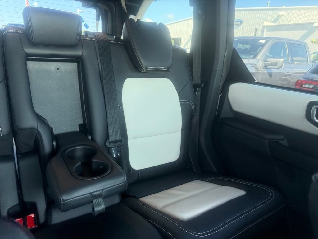 New 2026 Ford Bronco Outer Banks w/ Sasquatch Package AWD/4WD image 60