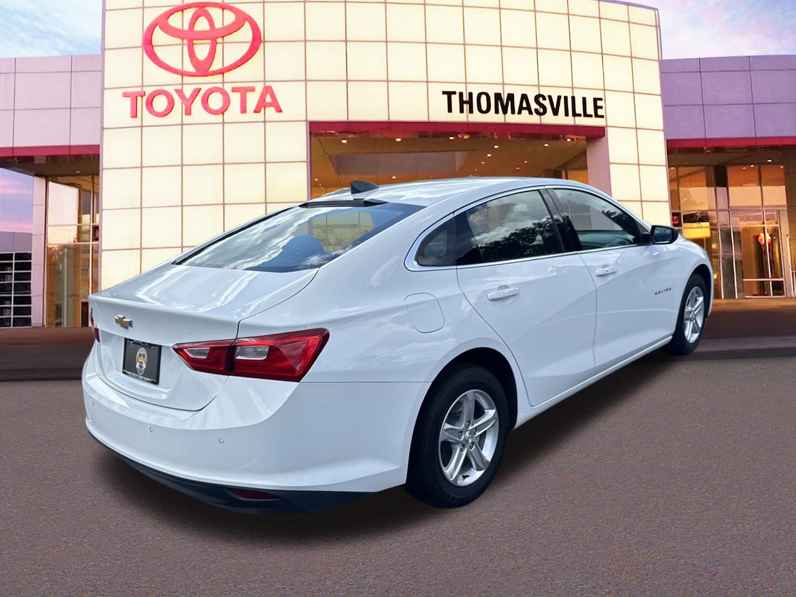 Used 2024 Chevrolet Malibu LS w/ Driver Confidence Package image 5