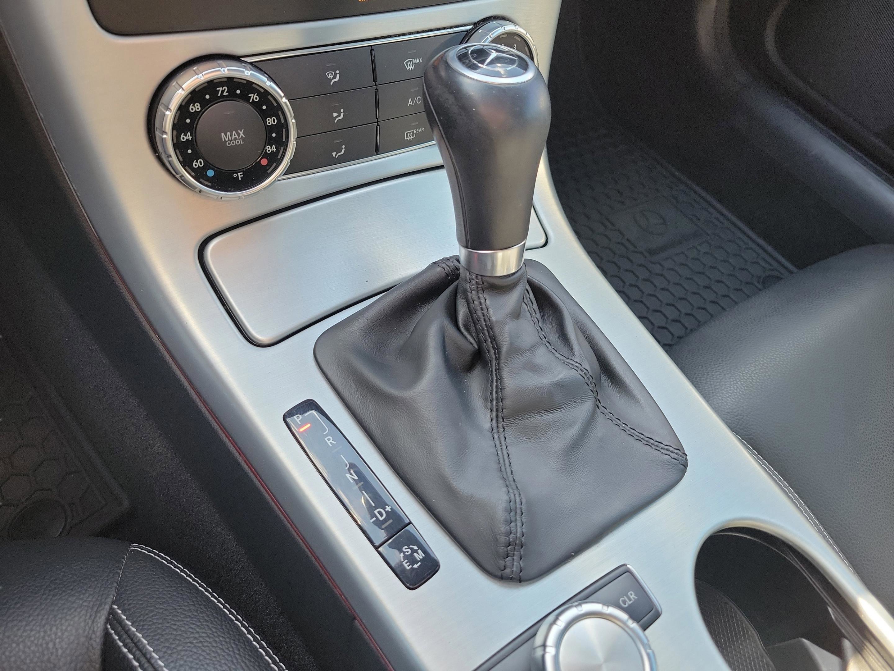 Used 2015 Mercedes-Benz SLK 250 image 24