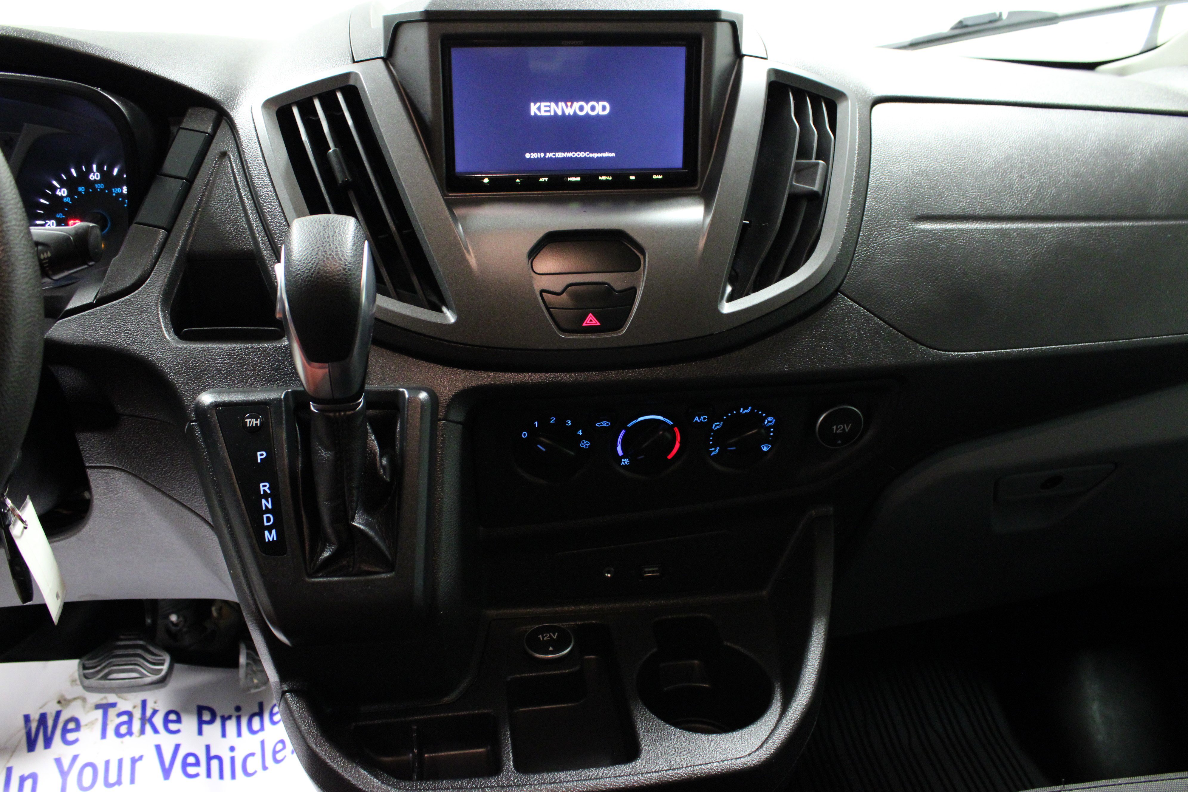 Used 2018 Ford Transit 150 XLT image 17