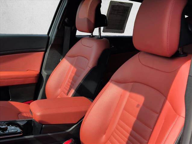 Used 2025 Kia Sportage SX image 11