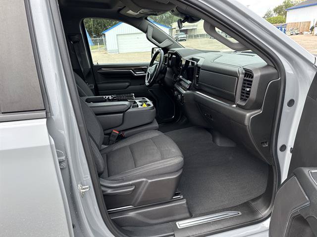 Used 2024 Chevrolet Silverado 1500 LT AWD/4WD image 18