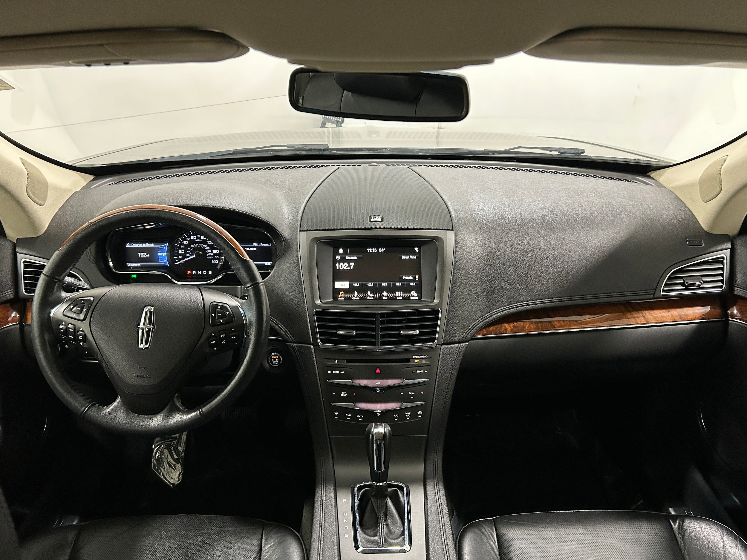 Used 2018 Lincoln MKT AWD image 14