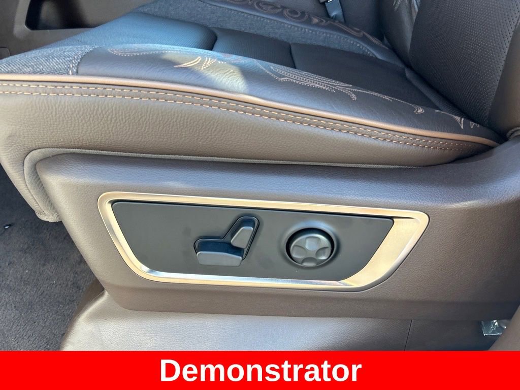 New 2025 RAM 1500 Limited w/ Off Road Group image 23