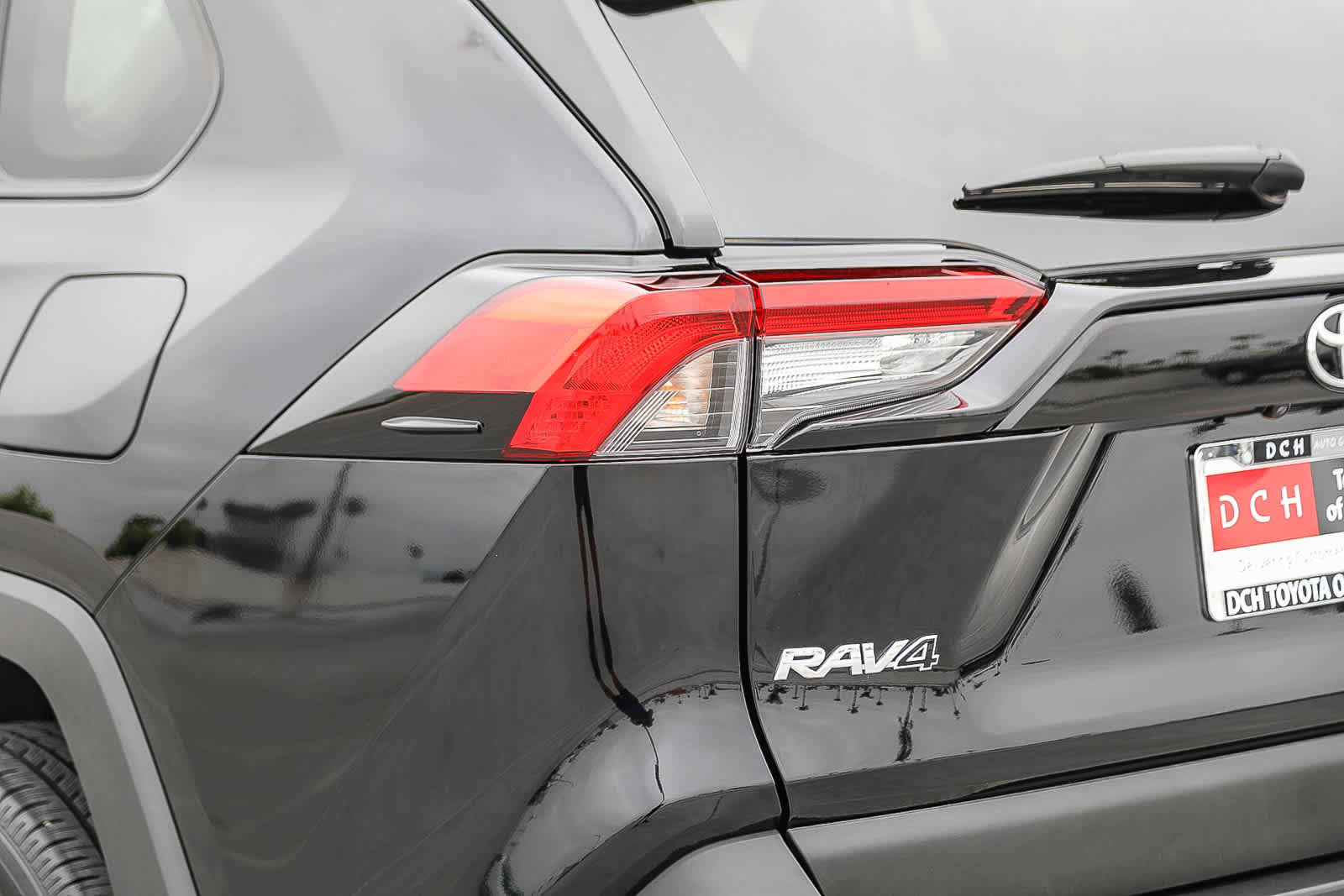Certified 2025 Toyota RAV4 XLE AWD/4WD image 10