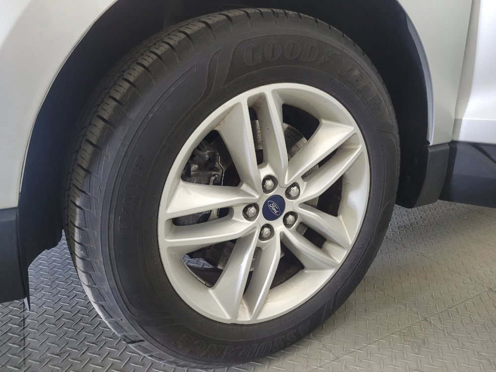 Used 2018 Ford Edge SEL AWD/4WD image 31