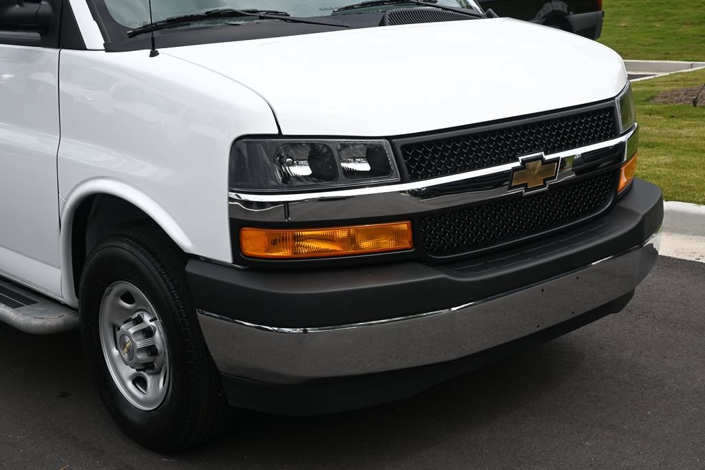 Used 2025 Chevrolet Express 2500 w/ Driver Convenience Package RWD image 29