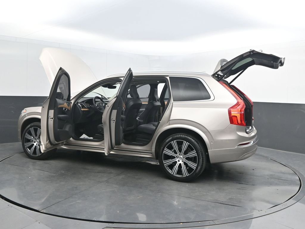 Certified 2024 Volvo XC90 B5 Plus image 40