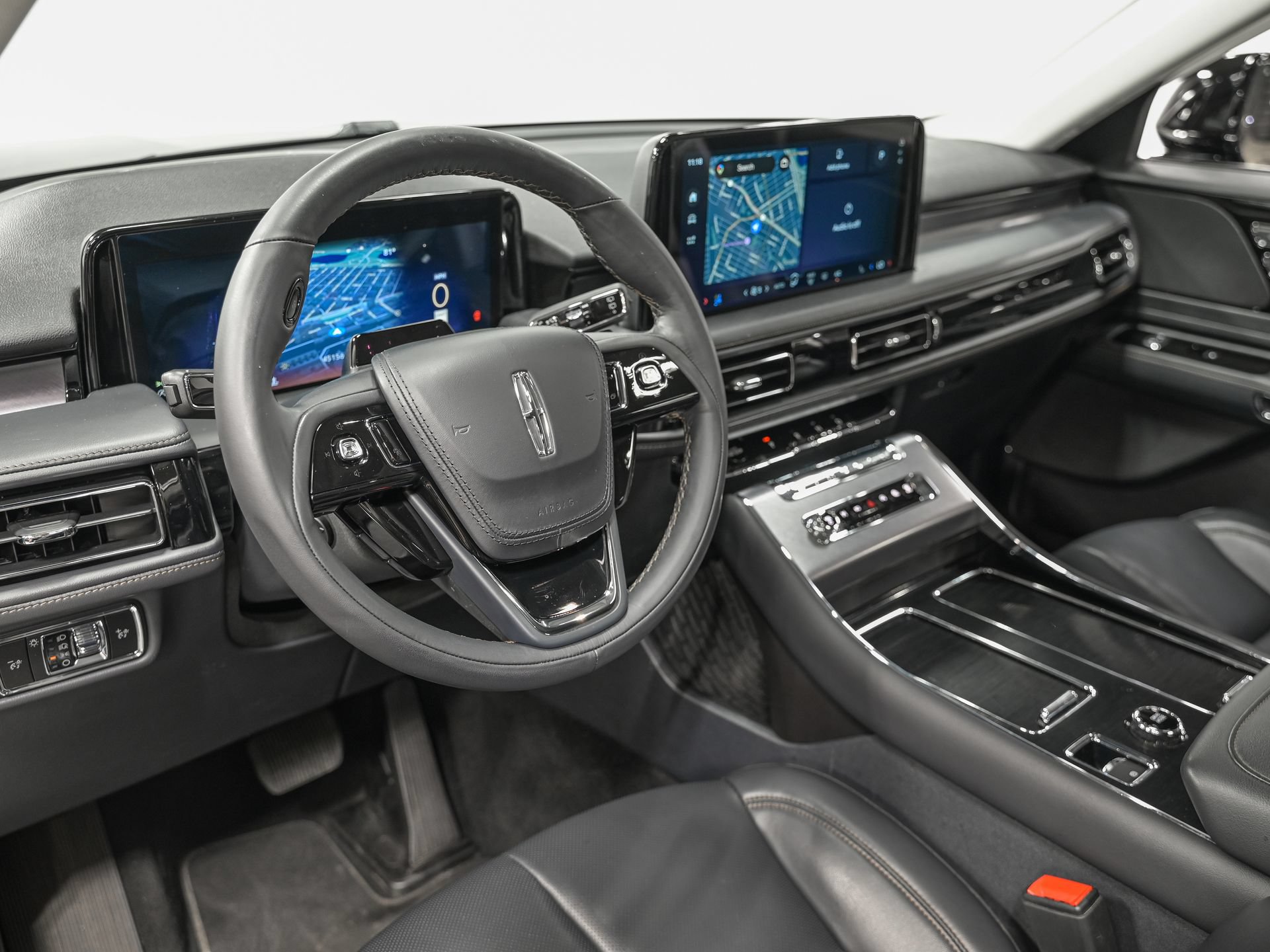 Used 2025 Lincoln Aviator AWD image 14